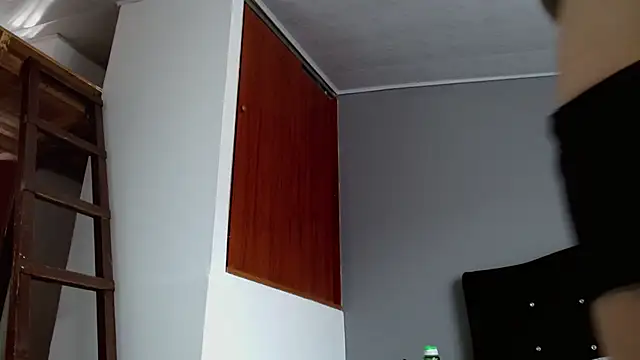Emilia_1995 Live XXX-chat