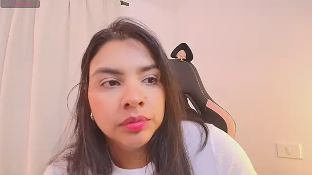 Chat +18 de Brenda__gomez ao vivo