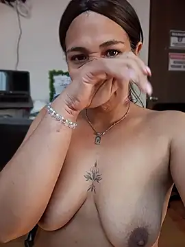 Ivon_C Chat XXX in diretta