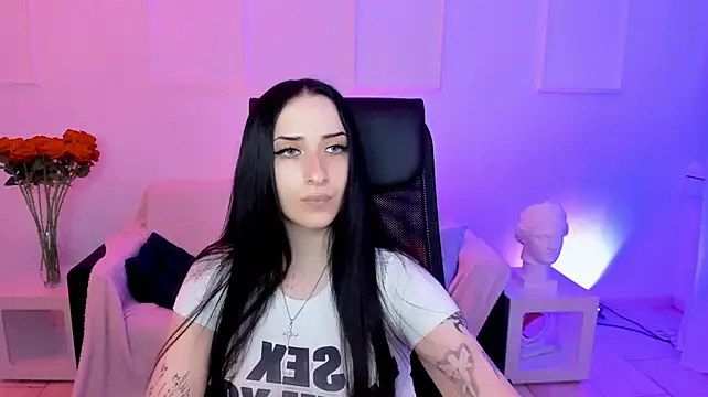 MonicaLowes élő XXX-chatje