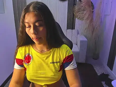 Alaana69 Live XXX-Chat