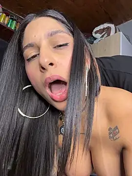 charlotte_stevenss_ Show in webcam