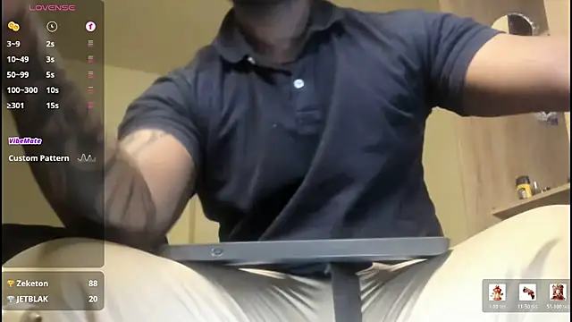 thomas_santtos1's Live XXX Chat