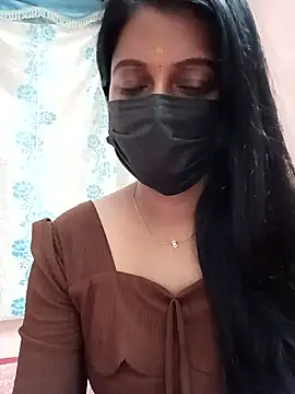 Tamil-pooja's Live XXX Chat