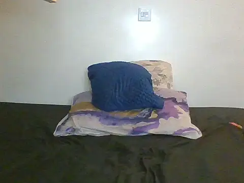 cessylolla8's Live XXX Chat