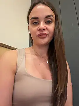 KristiRich Adlı Modelin Canlı XXX Sohbeti