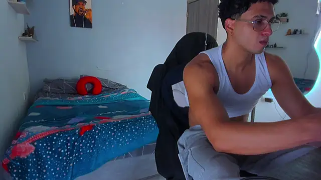 Chat +18 de Kris_Khalifa69 ao vivo