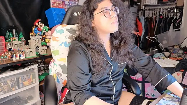 Chat XXX en directo de ShinyCherub