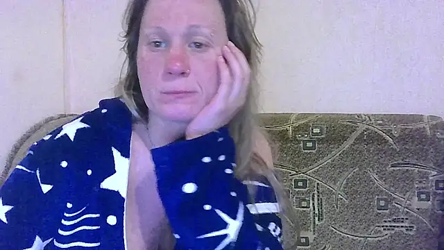 XXX chat uživo modela DomixDomi