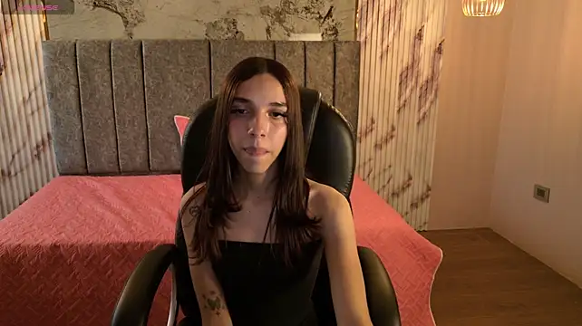 nikkydoll Adlı Modelin Canlı XXX Sohbeti