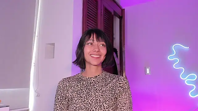 Londonttipton's Live XXX Chat
