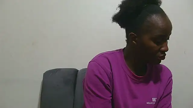 sluttylaura21's Live XXX Chat
