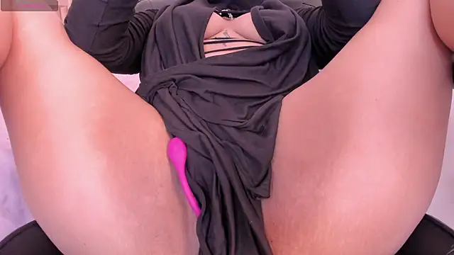 zully_arab Live XXX-Chat