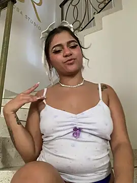 BELLA_TENTATION_CR's Live XXX Chat