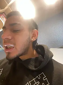 Taylor_DiamondBoy Chat XXX in diretta