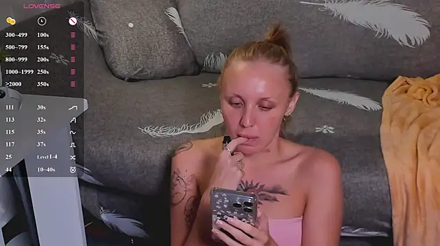 LianaFord's Live XXX Chat