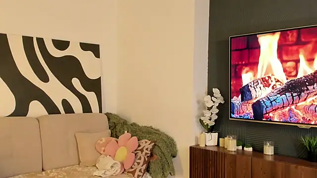 DelorseHulstine Adlı Modelin Canlı XXX Sohbeti
