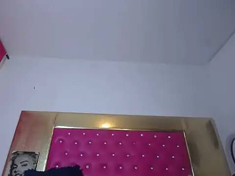 Vicky_doll333: онлайн-секс-чат