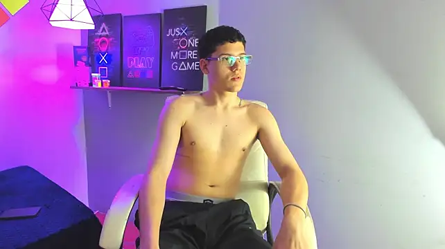 Chat XXX ao vivo de luca_white