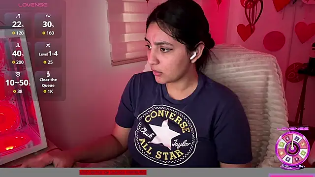cloe_small লাইভ XXX চ্যাট