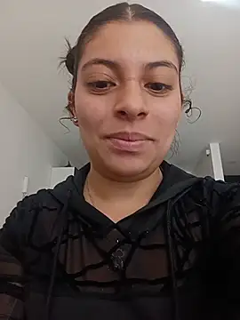 Iam_Issaa_ live XXX chat