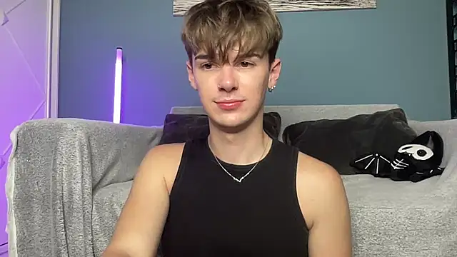 دردشة YourMilkyGuy الجنسية المباشرة