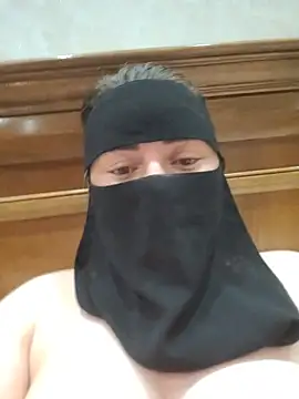 Bisan_sexy: διαδικτυακό σόου στην κάμερα