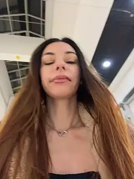 AmelieCrystal Chat XXX live