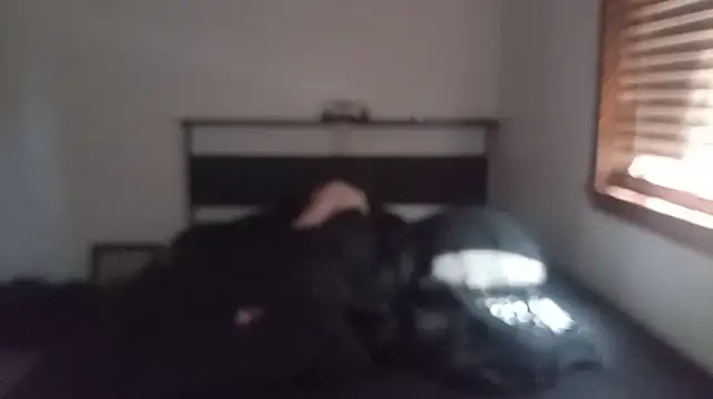 Opondestre00420 লাইভ XXX চ্যাট