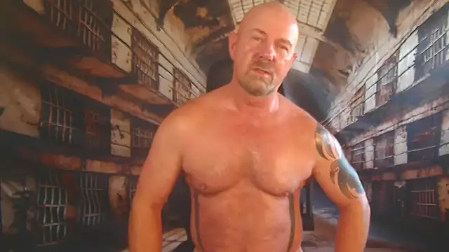 Chatroom XXX en direct de ManlyPrisonGuy