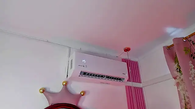 צ'אט XXX בשידור חי של Mia_Jansen