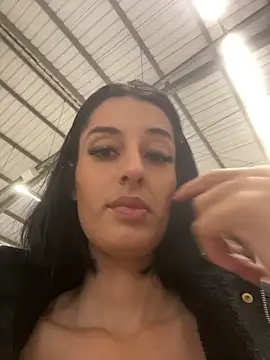 Chat +18 de Catmila94 ao vivo