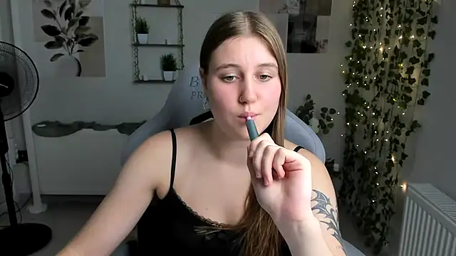 ViolaSecret's Live XXX Chat