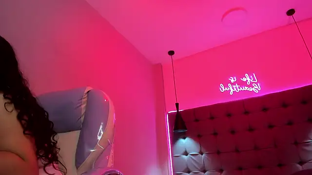DafneBlake_ Adlı Modelin Canlı XXX Sohbeti