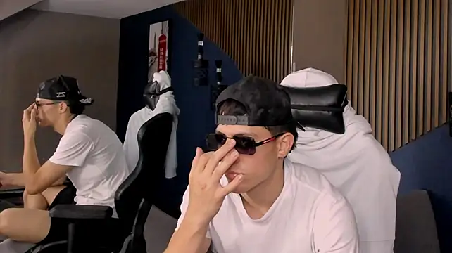 Živý XXX chat TheGhostforeeonss
