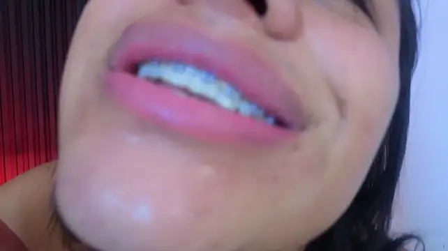 Issafoxx's Live XXX Chat