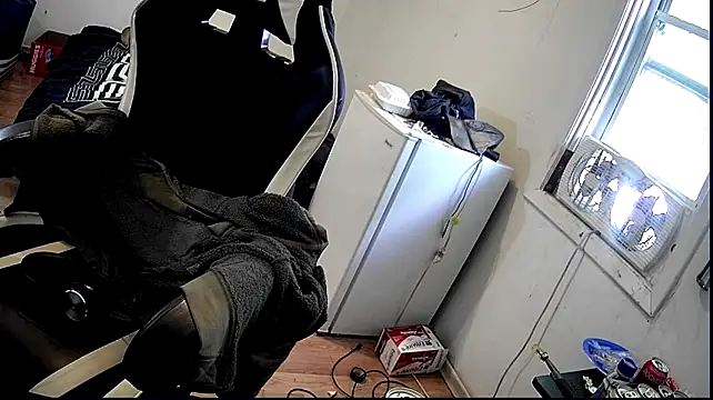 zigzog_ live XXX chat