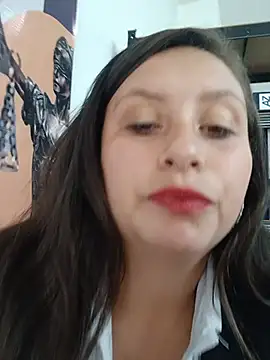 LIA--23 Adlı Modelin Canlı XXX Sohbeti
