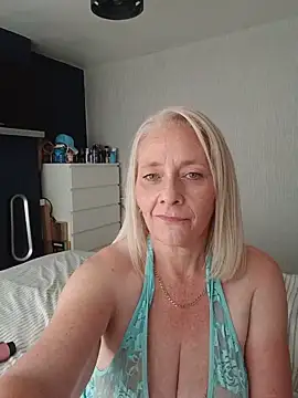 BellaUkCurvy: вебкам-шоу