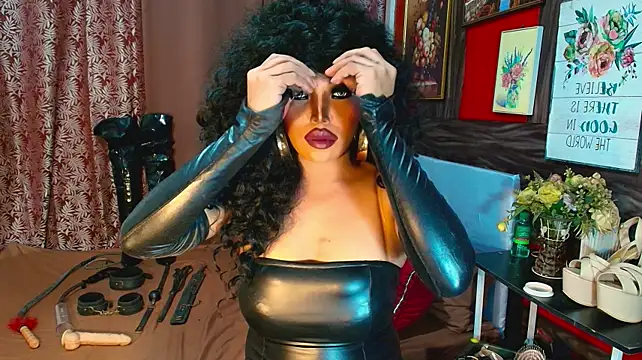 Show modela demonfuta na web-kameri