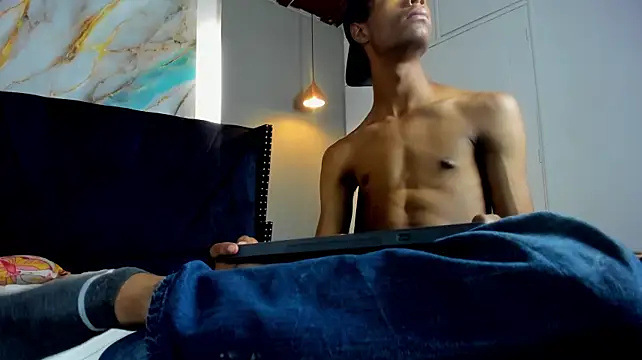 AngelDuster__ Chat XXX in diretta
