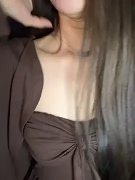 Yiyina_17 Chat XXX live