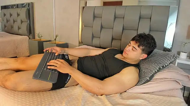 Charlie___Musk 即時 XXX 聊天