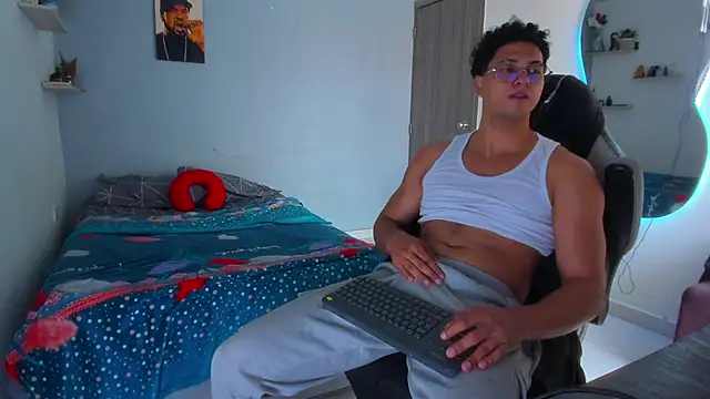 Chatroom XXX en direct de Kris_Khalifa69