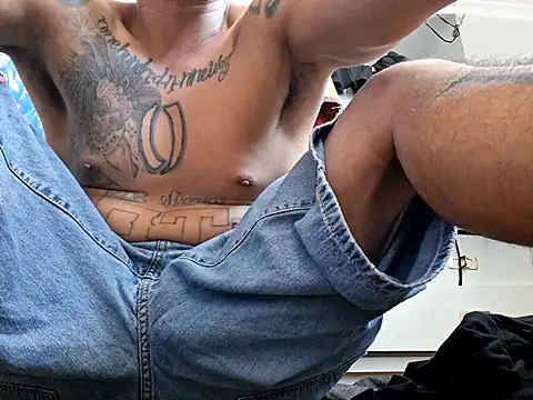 Donkie909 Show in webcam