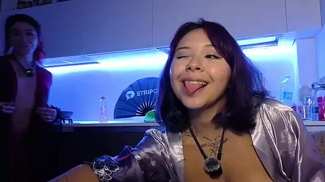 YumiLux Adlı Modelin Canlı XXX Sohbeti