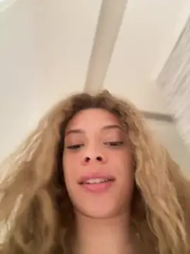 SkySparkle Live XXX-Chat