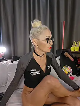 Milforja's Live XXX Chat
