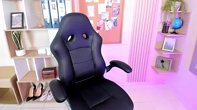 Živý XXX chat emma_rules99
