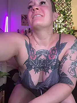 quinnmariexo's Live XXX Chat